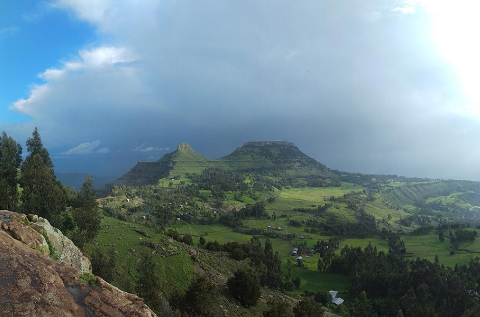 community-trekking-in-lalibela